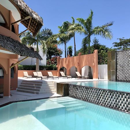 Nautilus Lodge ปูแอร์โตโลเปซ ภายนอก รูปภาพ