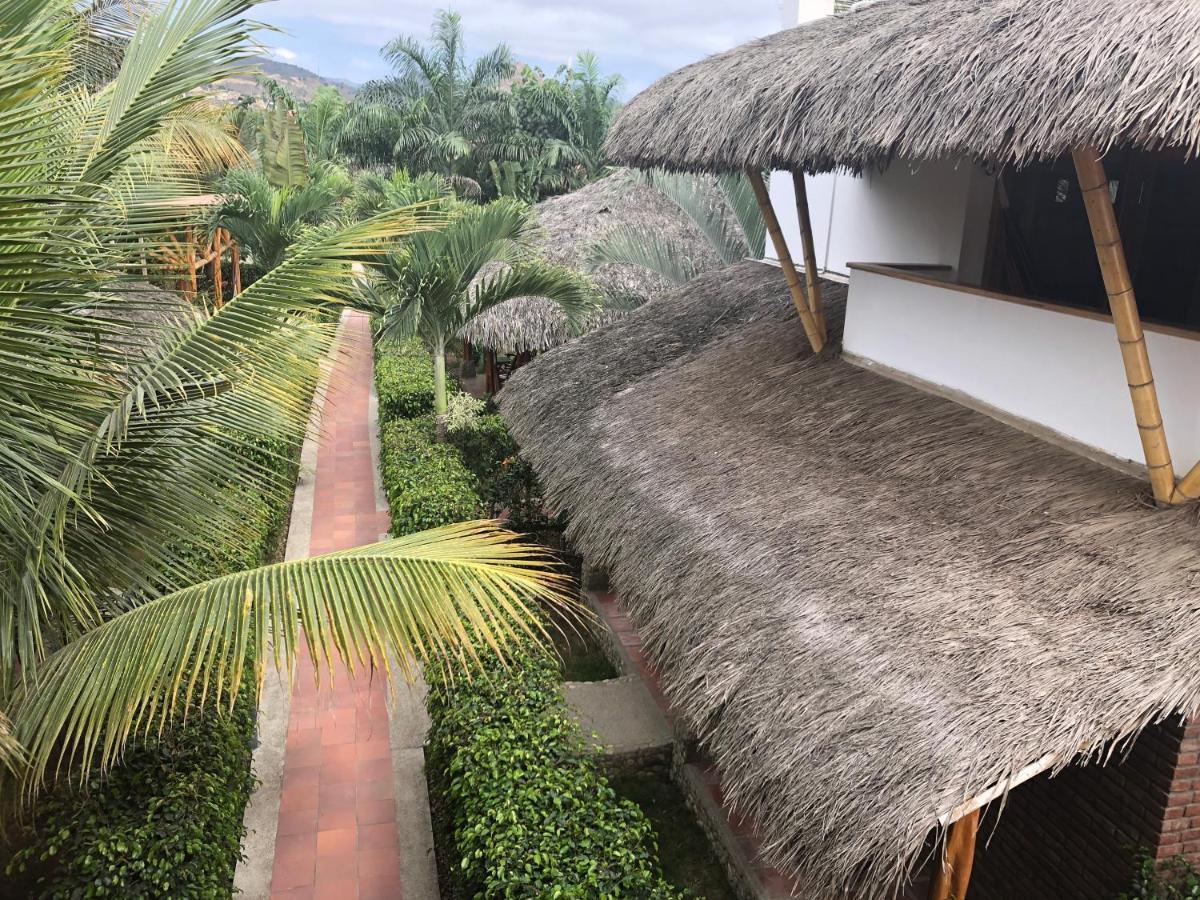 Nautilus Lodge ปูแอร์โตโลเปซ ภายนอก รูปภาพ