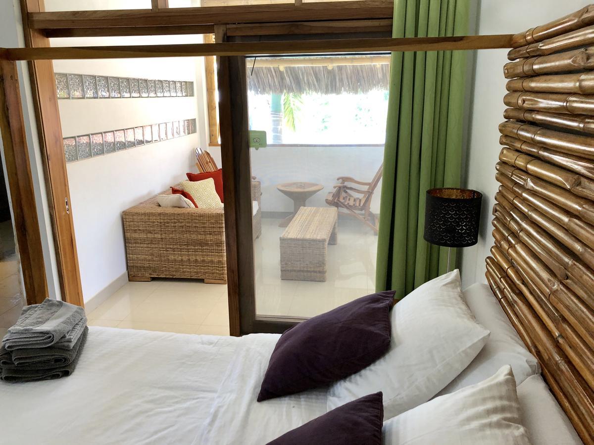 Nautilus Lodge ปูแอร์โตโลเปซ ภายนอก รูปภาพ
