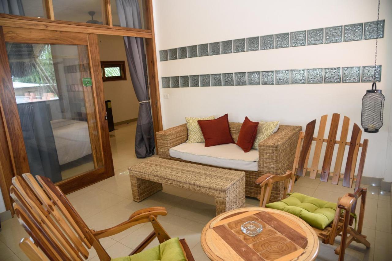 Nautilus Lodge ปูแอร์โตโลเปซ ภายนอก รูปภาพ