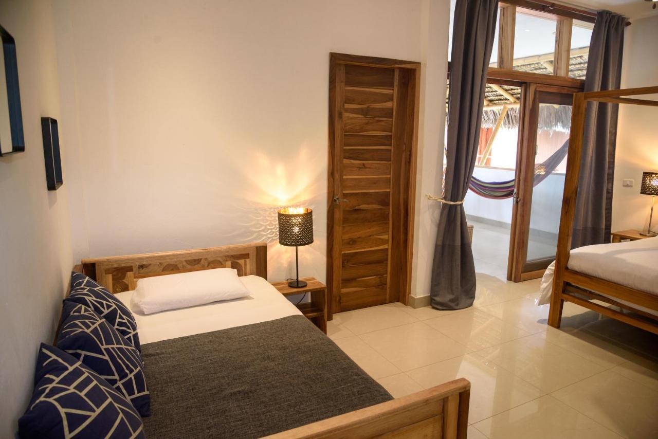 Nautilus Lodge ปูแอร์โตโลเปซ ภายนอก รูปภาพ