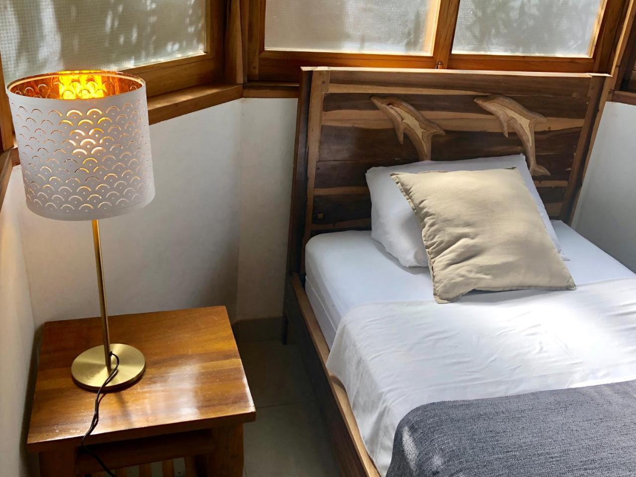 Nautilus Lodge ปูแอร์โตโลเปซ ภายนอก รูปภาพ