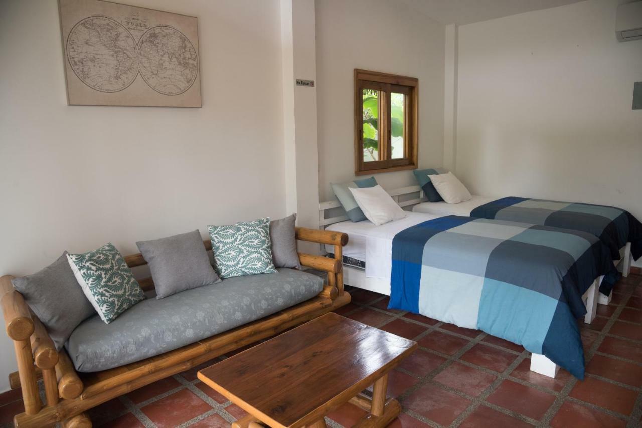 Nautilus Lodge ปูแอร์โตโลเปซ ภายนอก รูปภาพ